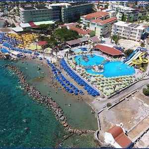 Eri Beach & Village Hotel